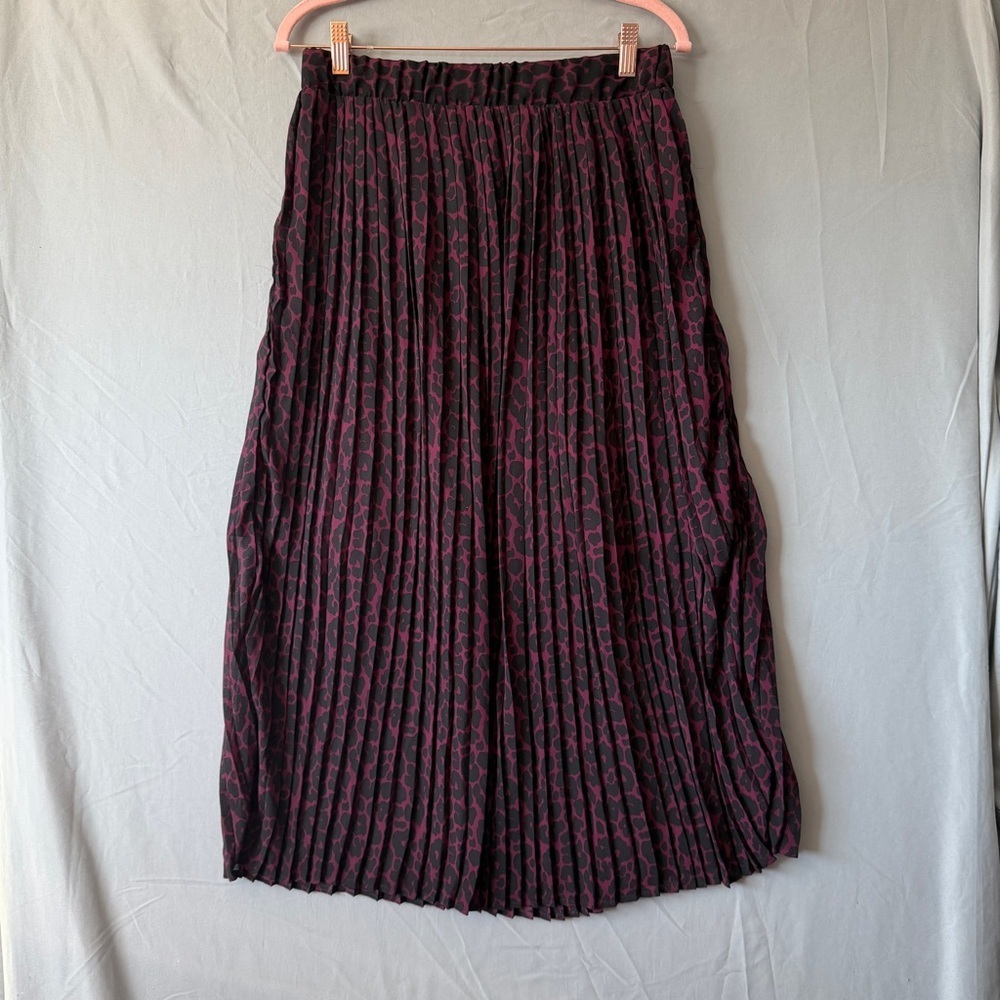 Suzy Shier Womens Hi Waisted Animal Print Pleated Maxi Skirt M Burgundy Black